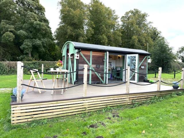 Ferienwohnung Ted'S Shed Bishop Auckland Exterior foto