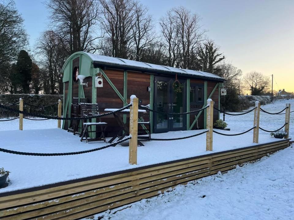 Ferienwohnung Ted'S Shed Bishop Auckland Exterior foto